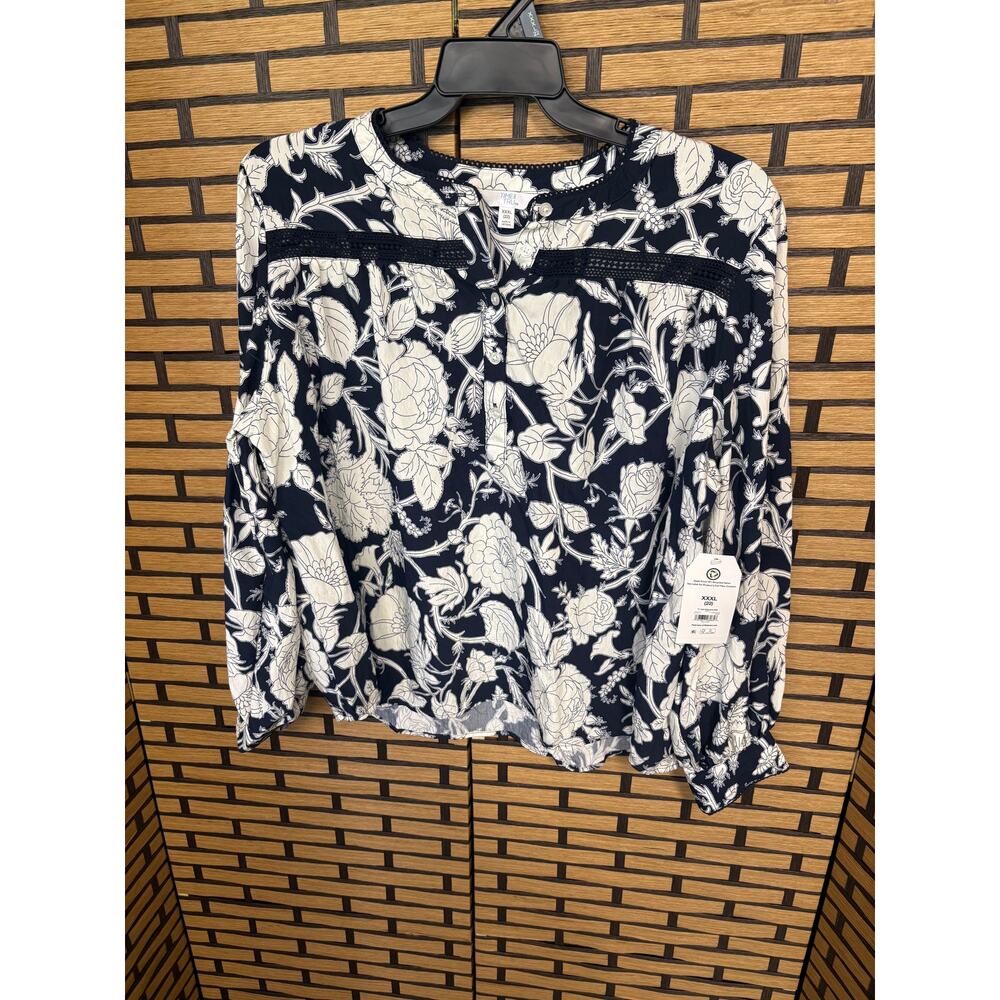 Time And Tru Navy And White Floral Blouse Size 3X